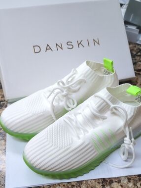 Danskin Positive Size 9 White Knit Sneakers with Neon Yellow-Green Lime casual 9